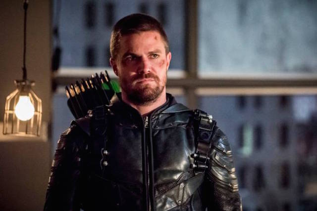 Come finisce Arrow? Il finale che saluta Oliver Queen (Video)