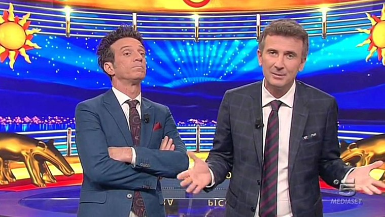 Striscia La Notizia, Ficarra e Picone “contro” il Grande Fratello VIP (Video)