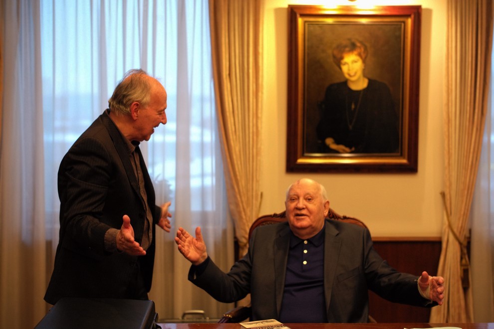 Herzog incontra Gorbaciov: trailer italiano del documentario al cinema