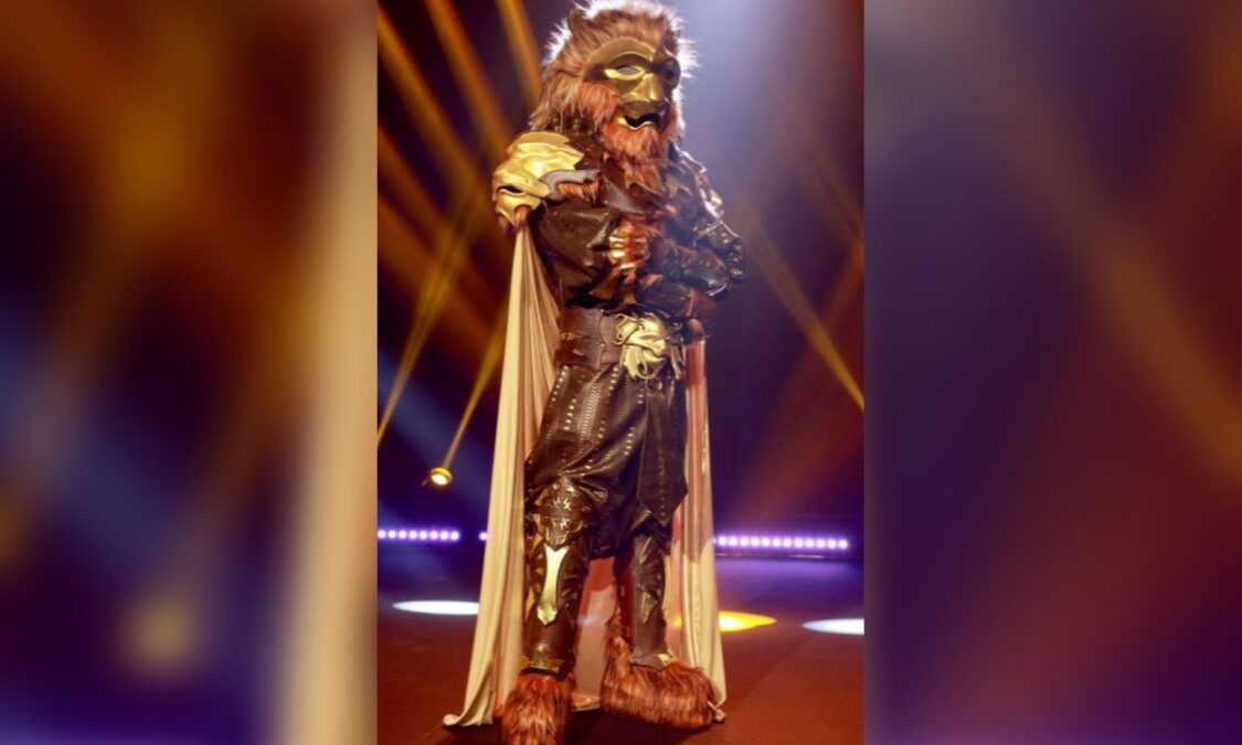 Il Cantante Mascherato, chi è Leone?