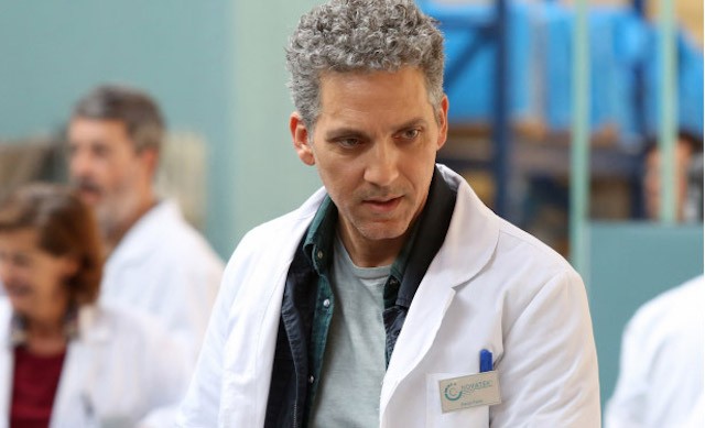 Il mondo sulle spalle, trama e cast del film-tv con Giuseppe Fiorello su Rai 1