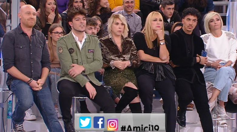 Amici 19, Javier non viene eliminato: i professori salvano il ballerino dopo lo sfogo