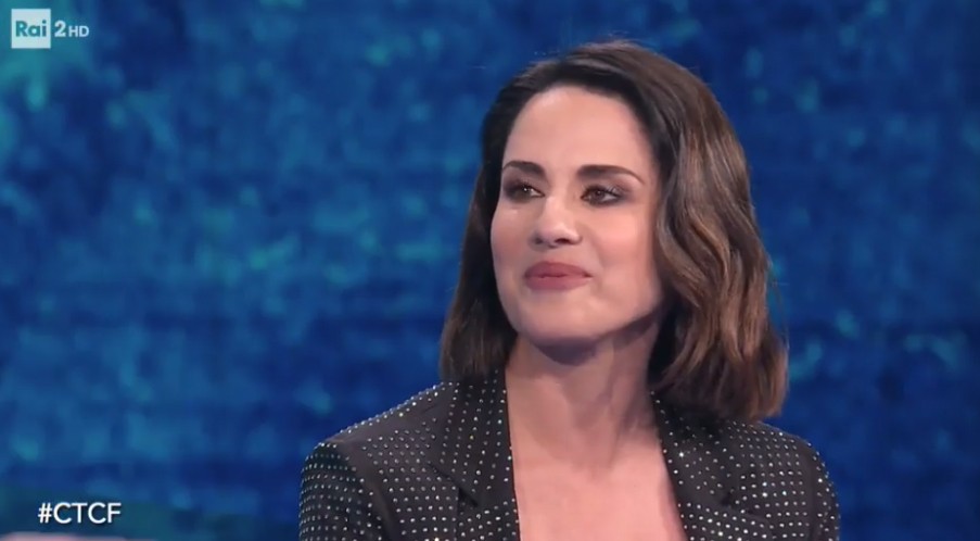 Paola Iezzi a Che Tempo Che Fa: “Noi donne non vogliamo stare un passo indietro…”