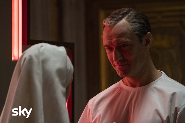The New Pope, episodi 7 ed 8: il risveglio di Pio XIII (Video)