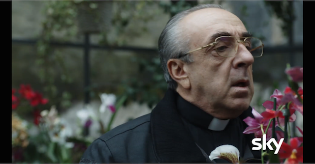 The New Pope, Voiello discute con Bauer