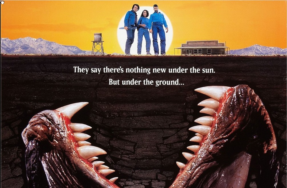 Tremors compie 30 anni: recensione e curiosità del film con Kevin Bacon
