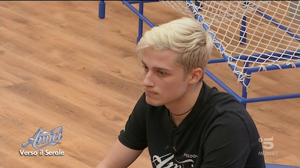 Amici 19, Francesco contro tutti: lite con gli allievi di canto