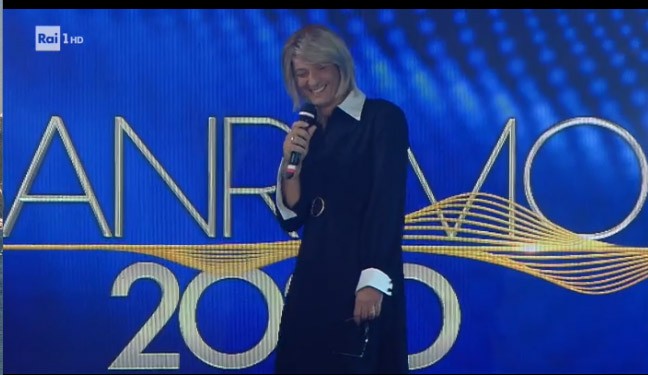 Sanremo 2020, Maria De Filippi telefona in diretta a Fiorello