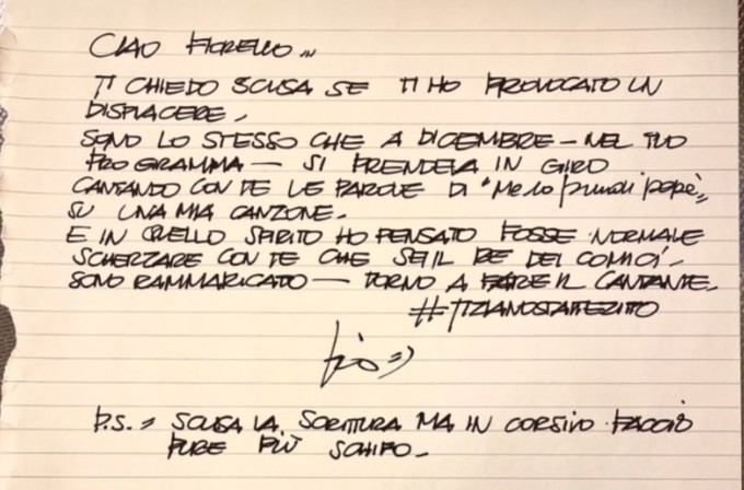 Sanremo 2020, Tiziano Ferro: “Niente, anche stasera canterò dopo mezzanotte…”. E si scusa con Fiorello
