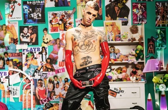 Gli Uomini non cambiano: Achille Lauro con Annalisa a Sanremo 2020 (testo e video)