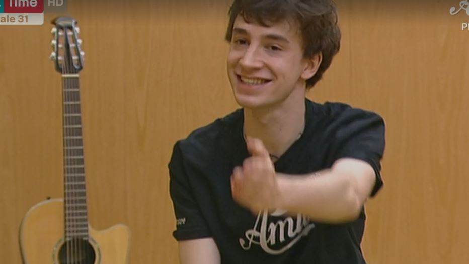 Amici 2020, puntata 19 febbraio: cosa è successo, Stefano vuole la maglia, Francesco in crisi