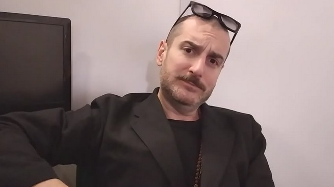 Costantino Della Gherardesca a Blogo: “Mia conduzione di Pechino Express mai stata a rischio”