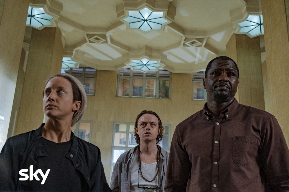 ZeroZeroZero gli episodi 3 e 4: il viaggio prosegue ma in Senegal la situazione si complica (video)