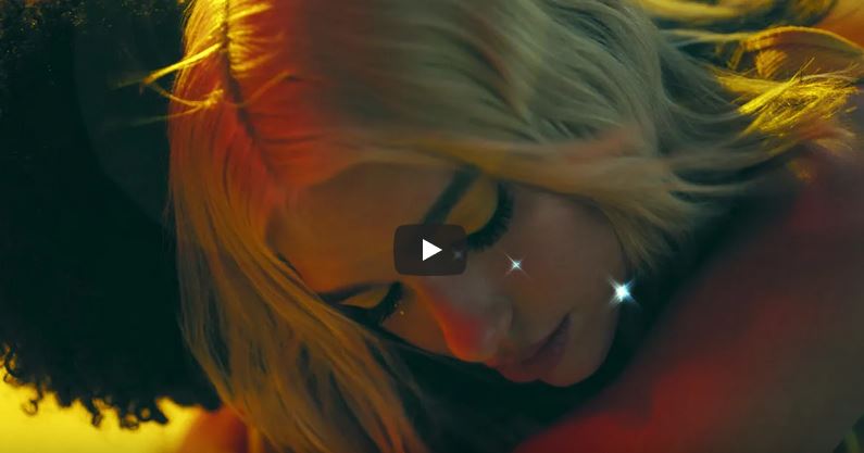 Dua Lipa, Physical, testo, traduzione e video della canzone
