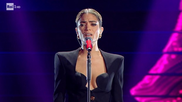 Adesso tu: Elodie con Aeham Ahmad a Sanremo 2020 (Testo e Video)