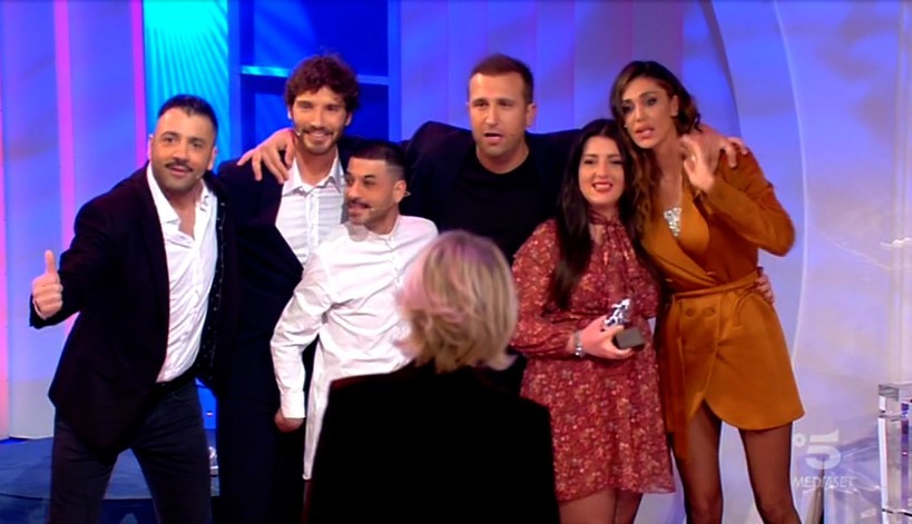 C’è posta per te: la proposta di matrimonio di Gabriele Grieco alla fidanzata Giorgia (video)