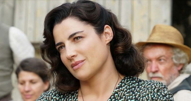 Luisa Ranieri a Blogo: “Io e Luca Zingaretti nel varietà del sabato sera di Rai1? Chissà che idee ha il direttore Coletta”