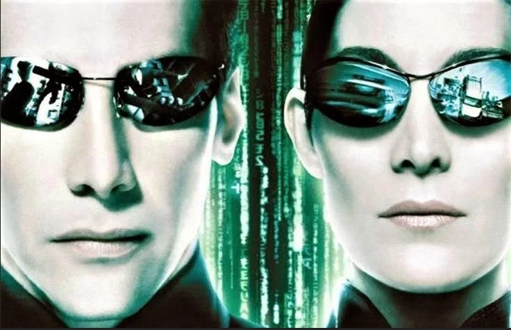 Matrix 4: nuovo video dal set con Keanu Reeves e Carrie-Anne Moss in moto