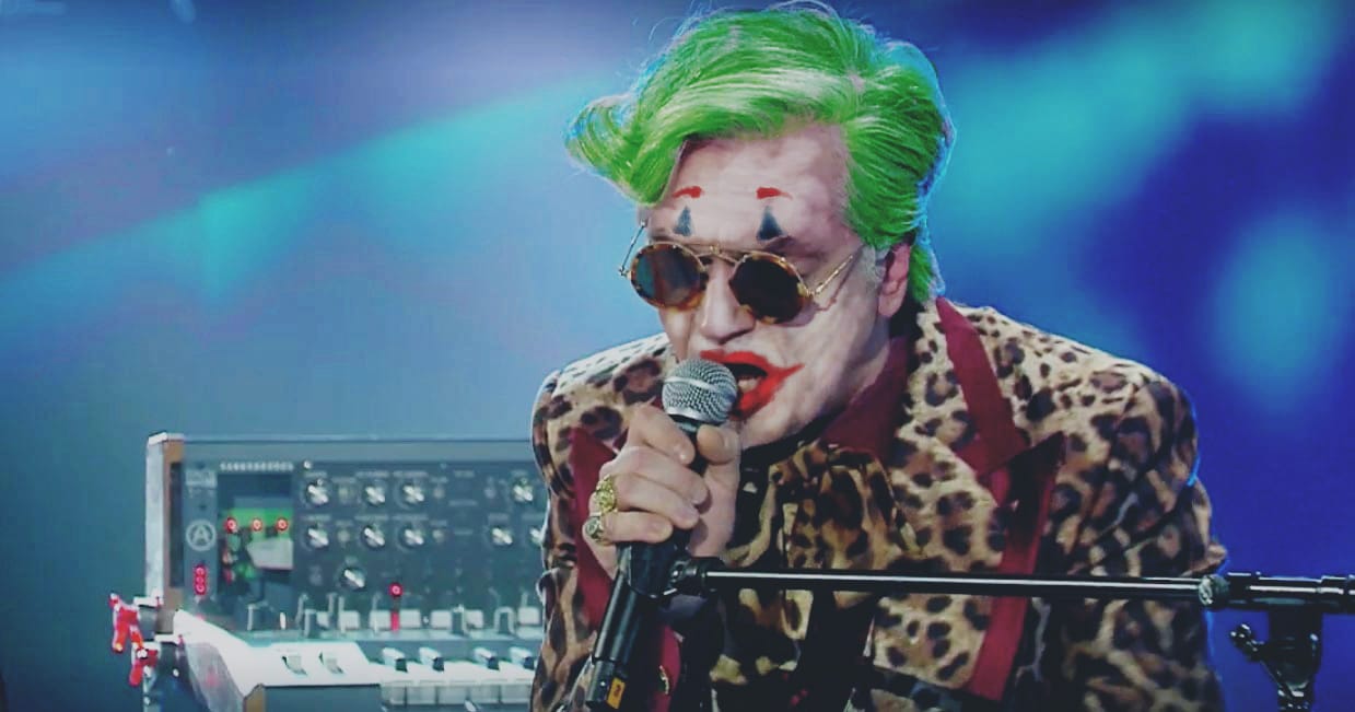 Sanremo 2020, Morgan mette in scena la sua versione di Joker