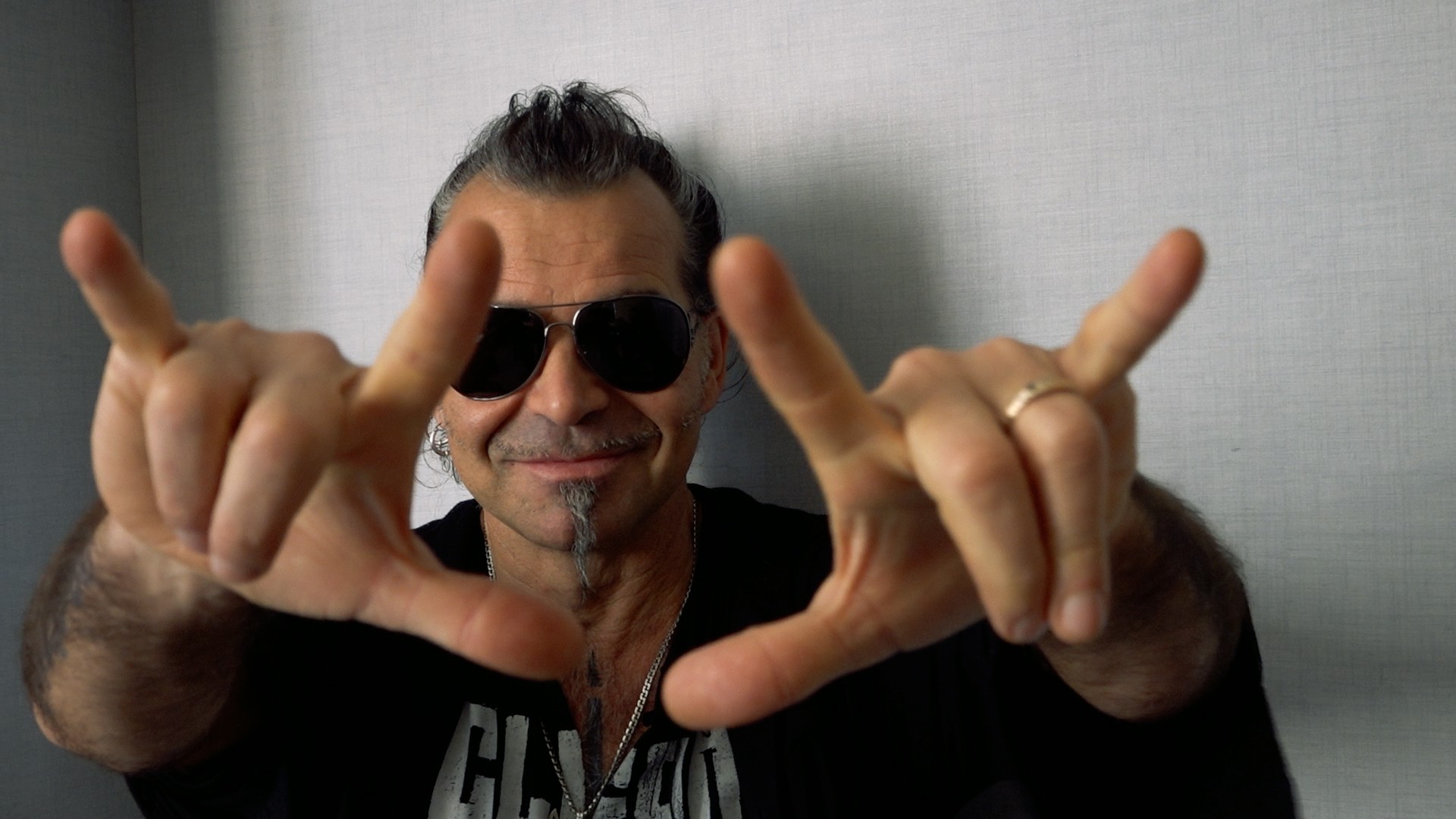 Sanremo 2020, Piero Pelù a Blogo: “Al Festival festeggio 40 anni di musica rock, in Italia… ho già vinto”
