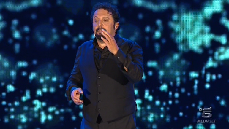 Un’ora sola vi vorrei, Enrico Brignano su Rai2: quando va in onda?