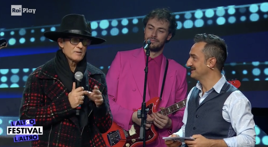 Sanremo 2020, Fiorello irrompe a L’Altro Festival: ed è subito Viva RaiPlay!