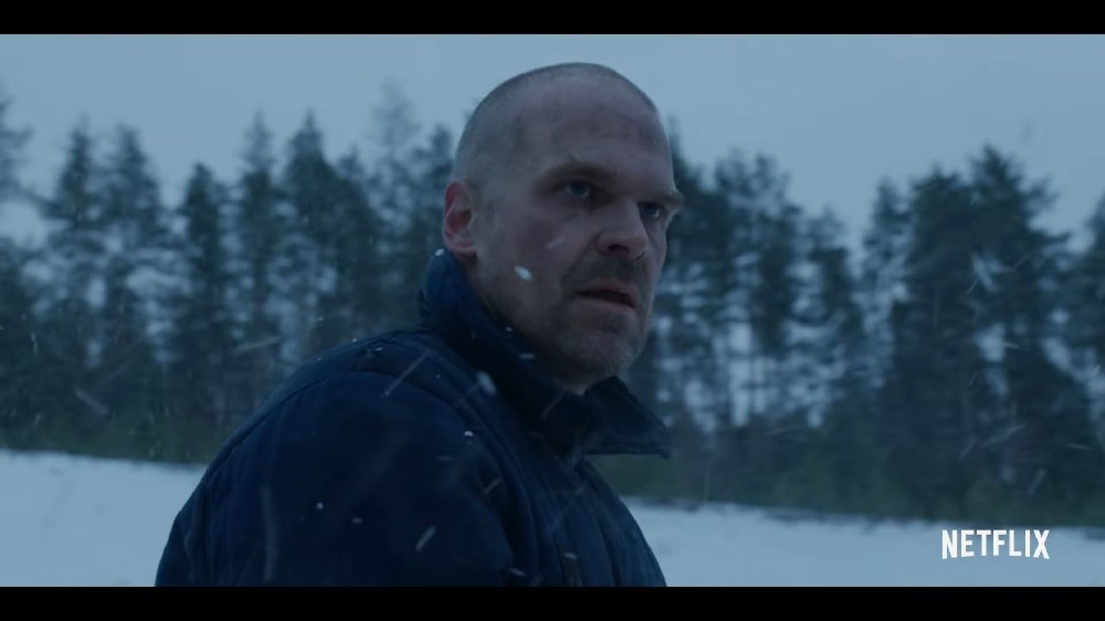 Stranger Things 4, Netflix annuncia l’avvio delle riprese e svela il futuro di Jim Hopper (video)