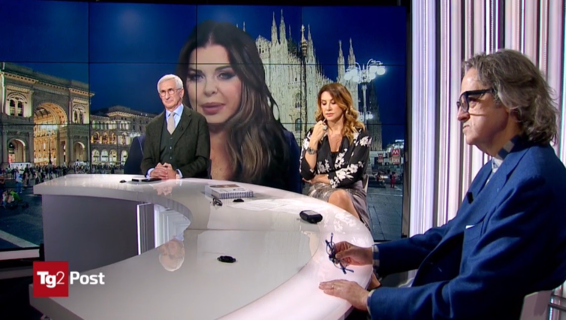 Tg2 Post, Umberto Broccoli ‘impalla’ Alba Parietti e lei lo riprende