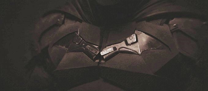 The Batman: Kevin Smith parla della teoria dei fan sul nuovo logo del costume