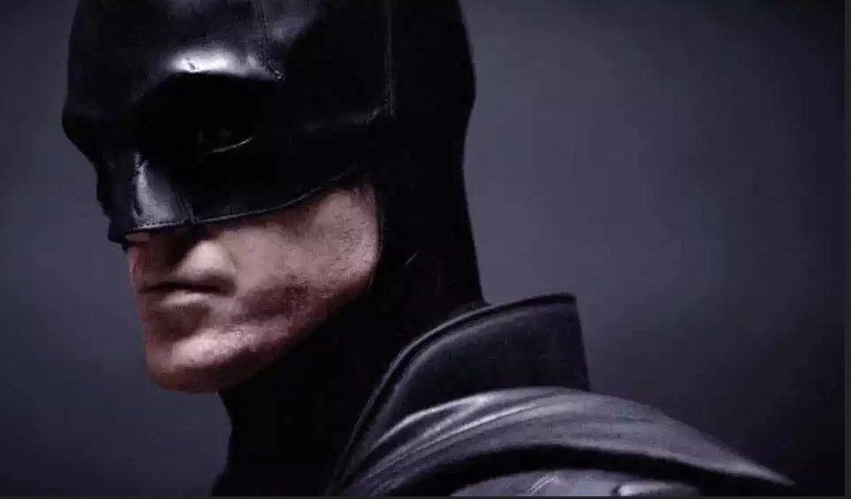 The Batman: nuova foto dal set ritrae la vittima di un omicidio