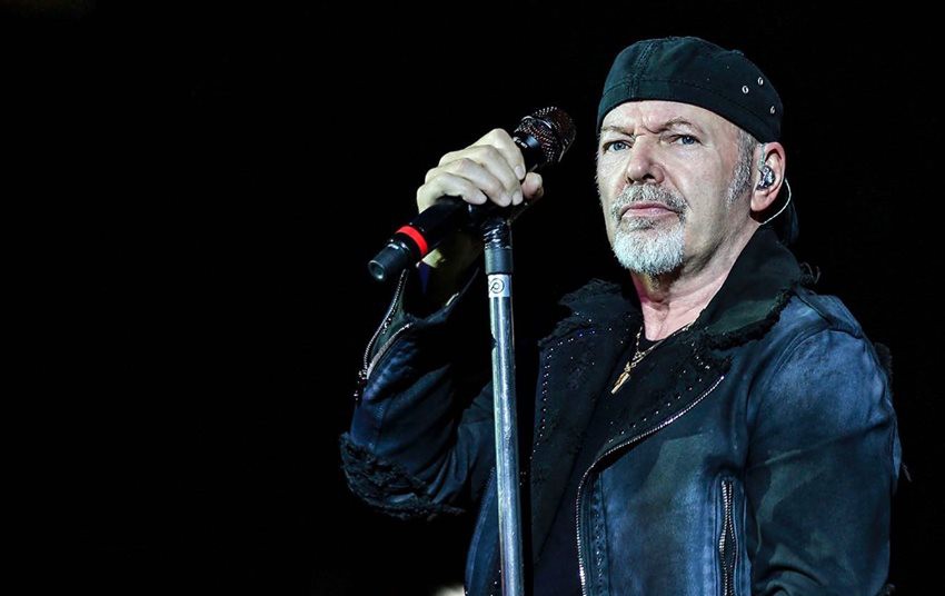 Sanremo 2020, Vasco Rossi e la proposta di essere direttore artistico: “Ho pensato di fare come Baglioni: accettare per consacrare me stesso e le mie canzoni”