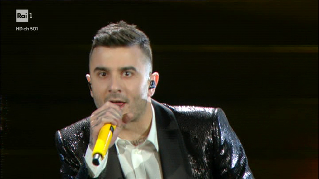 Sanremo 2020, Junior Cally modifica il testo di ‘Vado al Massimo’ citando le sardine