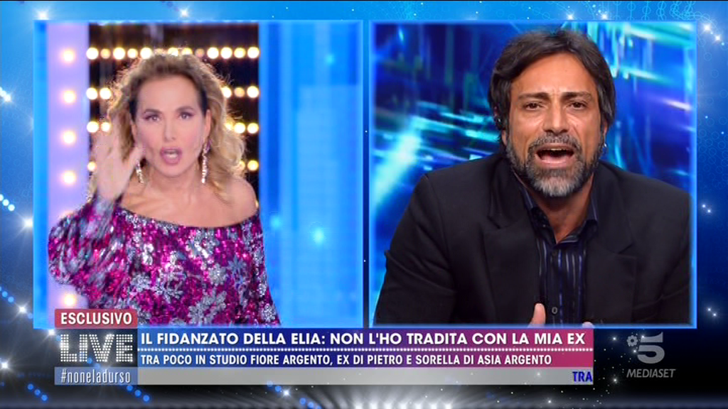 Live Non è la d’Urso, Barbara d’Urso chiude il collegamento con il fidanzato di Antonella Elia (ripetendo ‘Salutame a soreta’)