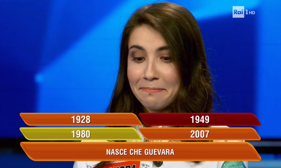 “Ernesto Guevara è nato nel 1980”. A L’Eredità il ‘Che’ diventa coetaneo di Tiziano Ferro