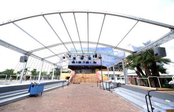 Cannes, il governo estende il divieto di assemblea, Festival a rischio?