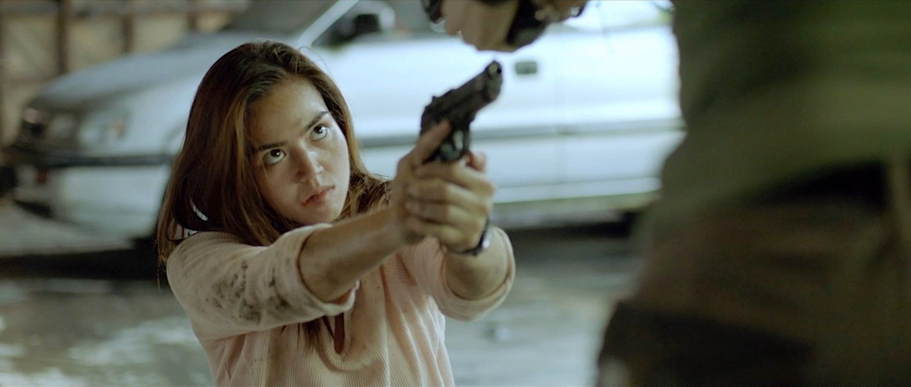 Circle of Bones: foto e poster del thriller sovrannaturale di Vincent Soberano