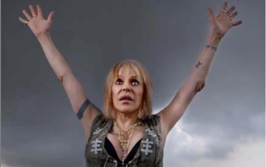 Genesis Breyer P-Orridge è morto: fu il fondatore dei Throbbing Gristle