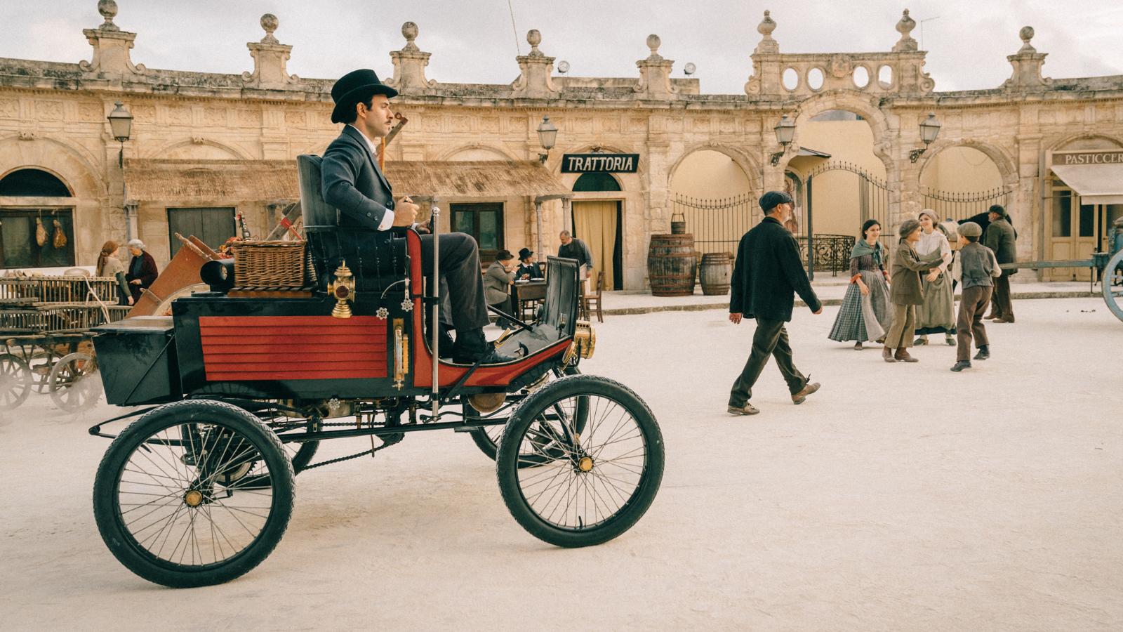 La concessione del telefono: trama, cast e location del film-tv di Raiuno