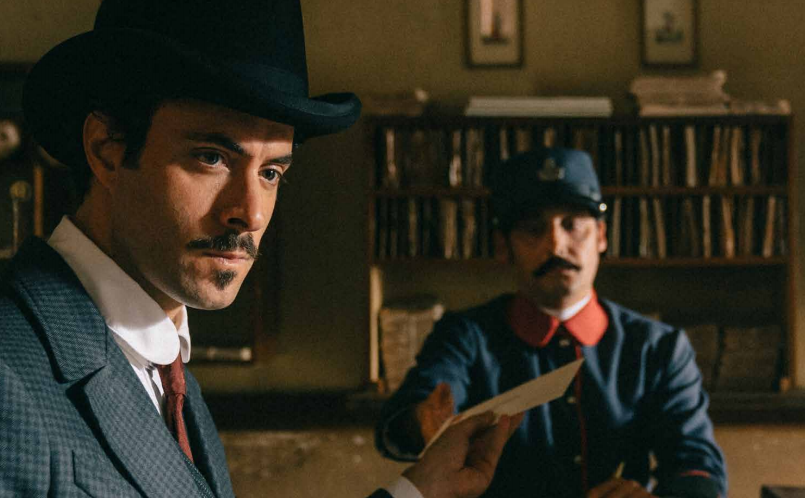 C’era una volta Vigàta – La concessione del telefono riporta su Rai 1 il Camilleri storico