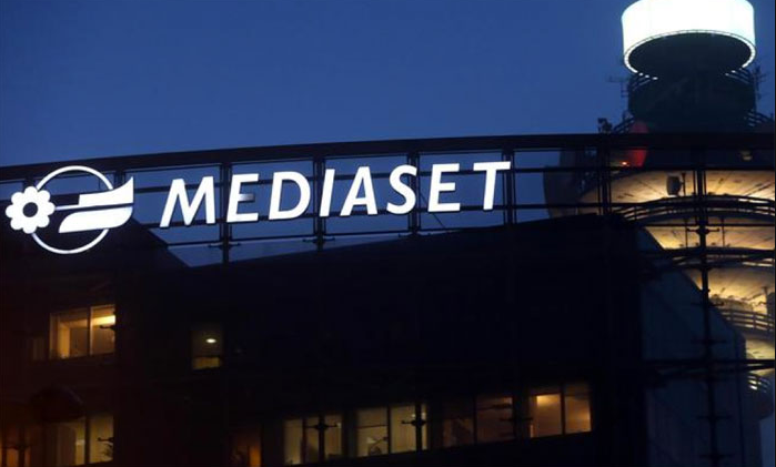 Mediaset e Rai, tutti i programmi si fermeranno alle 12 per un minuto di silenzio