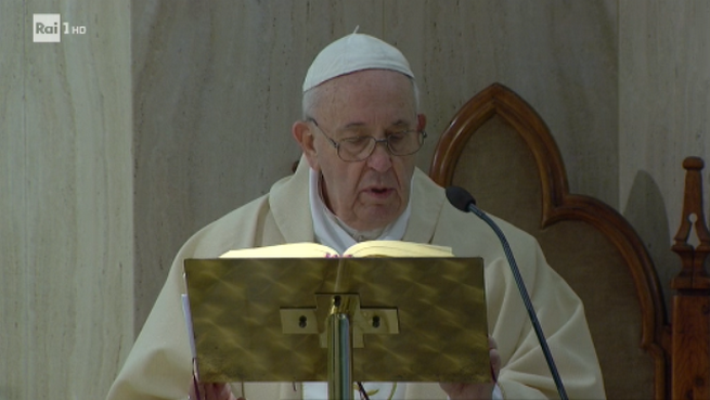 Rai1 taglia la Messa di Papa Francesco
