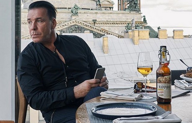 Coronavirus, Rammstein: Till Lindemann ricoverato in terapia intensiva