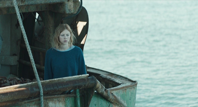 Sea Fever: foto e locandina del thriller sci-fi di Neasa Hardiman