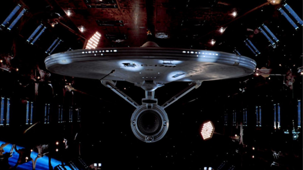Star Trek: l’Enterprise del film originale ricreata da un fan con 30.000 mattoncini LEGO (video)