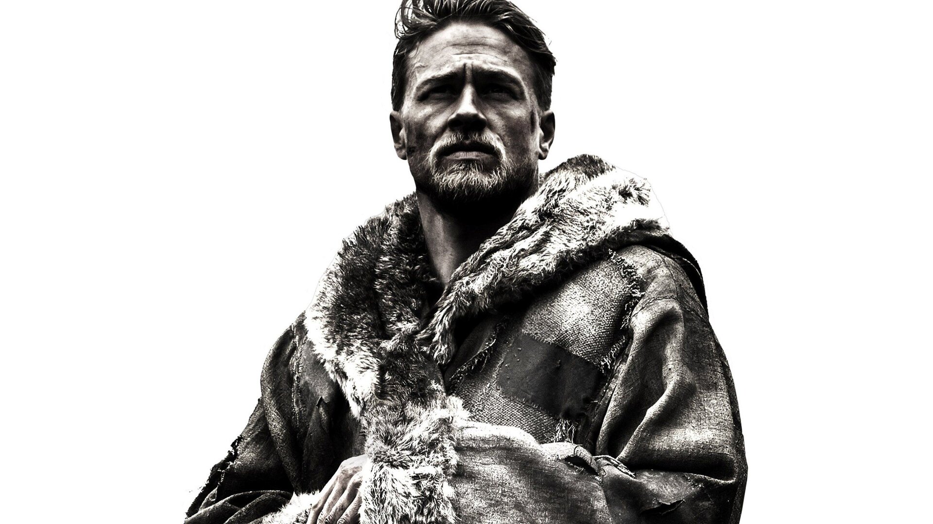 Stasera in tv: “King Arthur – Il potere della spada” su Italia 1