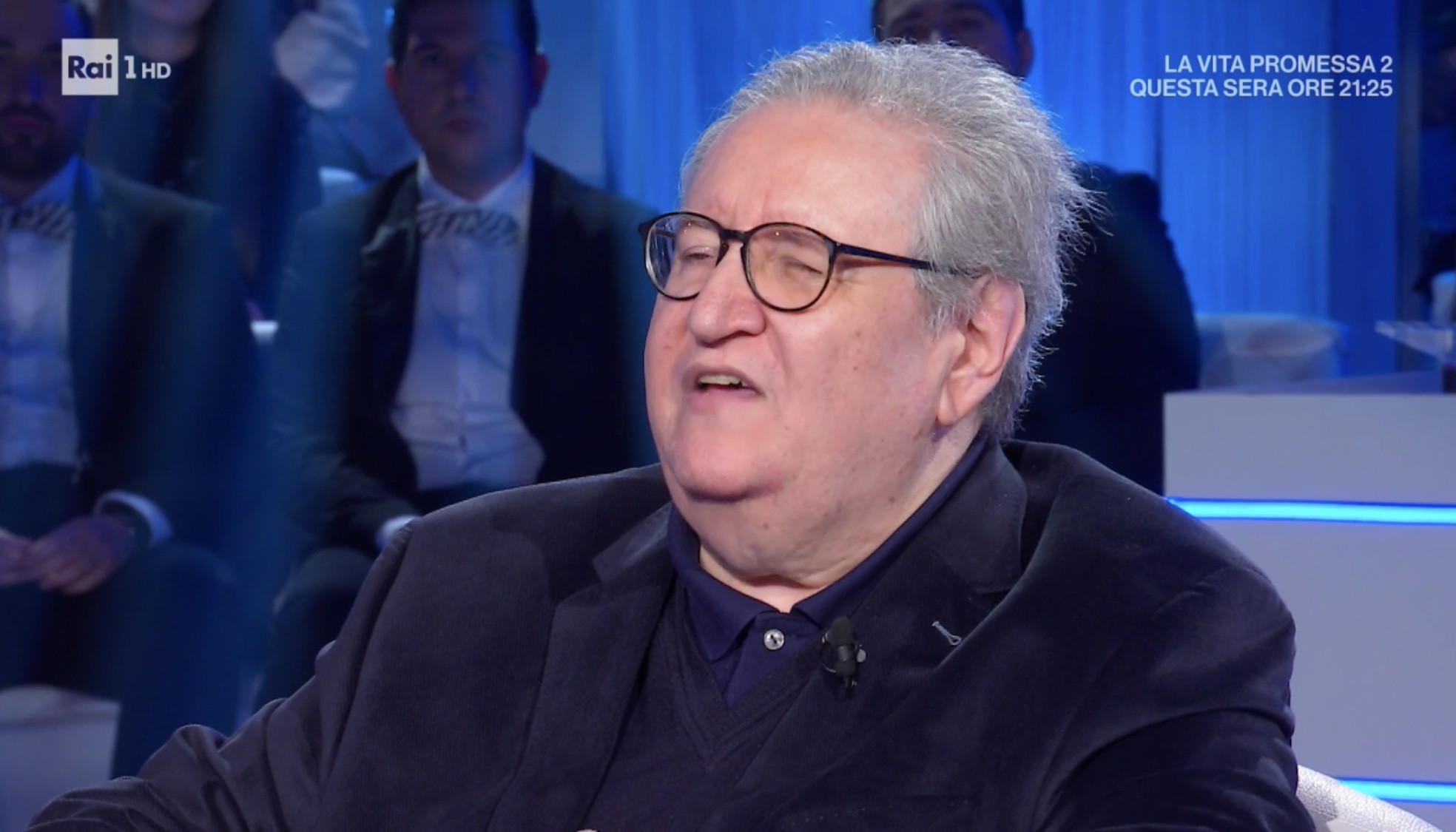 Domenica In, la grande festa per Vincenzo Mollica: “Mediaset mi voleva, ma la mia casa è il Tg1”