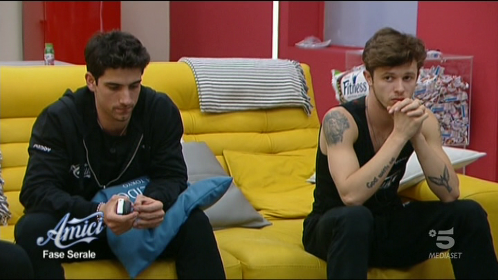 Amici 19, i ballerini Nicolai e Javier non si presentano alla lezione di danza: punizioni in vista?