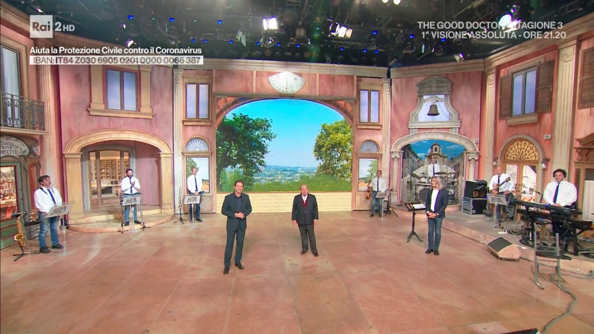 I fatti vostri da lunedì 23 marzo senza orchestra in studio. Magalli contrariato, Guardì commosso (VIDEO)
