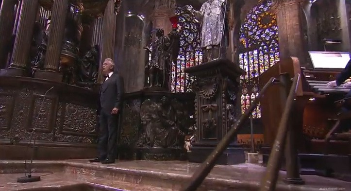 Andrea Bocelli live al Duomo di Milano, su YouTube più di 2,6 milioni di spettatori