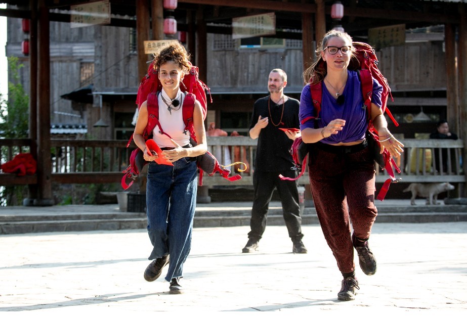 Pechino Express 2020, le Collegiali, Nicole Rossi e Jennifer Poni: gallery